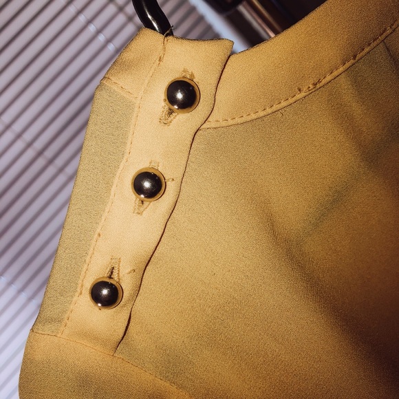 Yellow Blouse - Picture 3 of 4